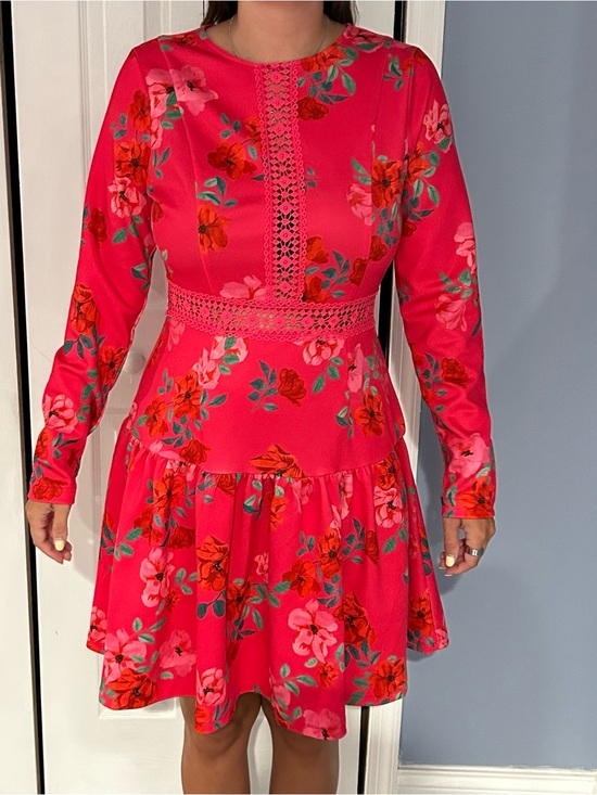 Alexia Admor Dresses & Skirts - Alexia Admor Hot Pink Floral Midi Dress with Lace Trim